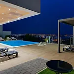 Casa Bella With Sea Views - 1,4km From The