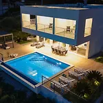 Casa Bella With Sea Views - 1,4km From The Villa *