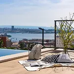 Casa Bella With Sea Views - 1,4km From The * Kaštela