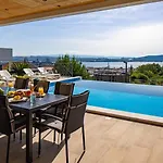 Casa Bella With Sea Views - 1,4km From The *